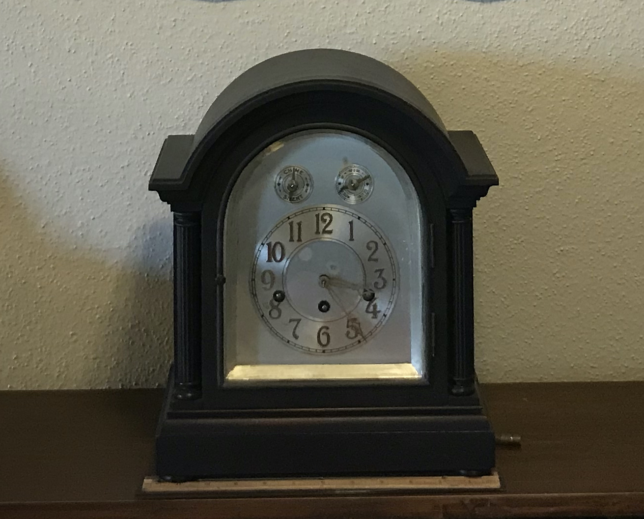 mantle clock